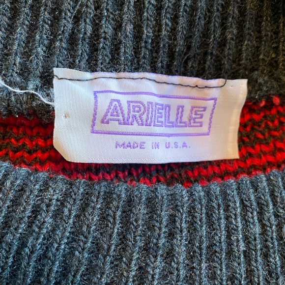 Vintage Arielle sweater - Picture 3 of 3